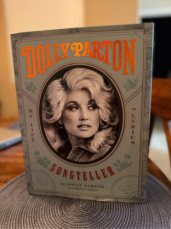 Other - Dolly Parton “Songteller: My Life in Lyrics” Hardcover Book Like New